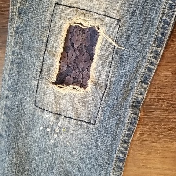 Cute Bongo jeans, patches and sequins, sz 5 - Picture 6 of 10